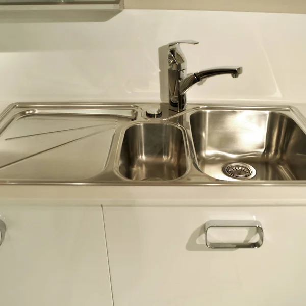 Interior Luxurious Modern Kitchen Stainless Steel Sink Tap Drain — Stock Photo, Image