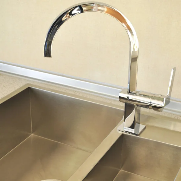 Interior Luxurious Modern Kitchen Stainless Steel Sink Tap Drain — Stock Photo, Image