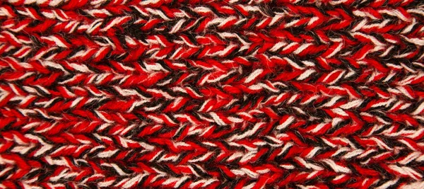 用羊毛制成的花纹织物 手工针织物黑色 白色和红色羊毛背景纹理 — 图库照片