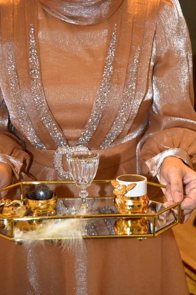 Turkey Bride Offers Turkish Coffee Groom Her Special Clothes Ceremony — Stock Photo, Image