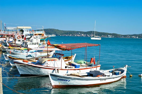 Drewniane Łodzie Rybackie Plaży Wyspie Cunda Balikesir Ayvalik Turcja Września — Zdjęcie stockowe