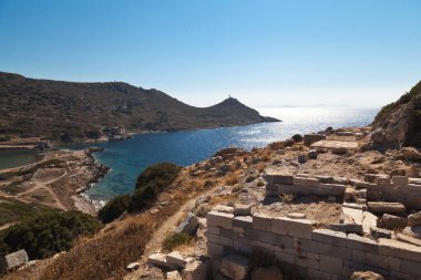 Anadolu 'nun en eski antik kentlerinden biri olan Knidos kalıntıları, şimdi 26 Haziran 2023' te bir açık hava müzesi olan Türkiye Mugla Datca 'ya ziyaret edilebilir.