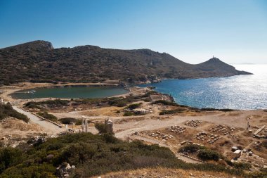 Anadolu 'nun en eski antik kentlerinden biri olan Knidos kalıntıları, şimdi 26 Haziran 2023' te bir açık hava müzesi olan Türkiye Mugla Datca 'ya ziyaret edilebilir.