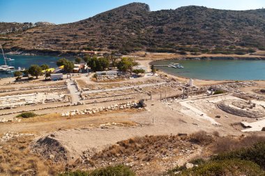 Anadolu 'nun en eski antik kentlerinden biri olan Knidos kalıntıları, şimdi 26 Haziran 2023' te bir açık hava müzesi olan Türkiye Mugla Datca 'ya ziyaret edilebilir.