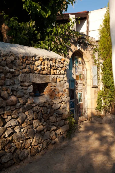 Улица Дверь Дома Джана Юджеля Старой Фалке Турецкого Писателя Поэта — стоковое фото