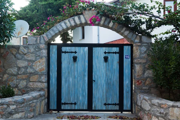 Декоративный Вход Деревянно Голубая Дверь Ностальгического Дома Факе Старой Факе — стоковое фото