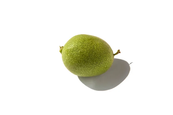 Zelené Vnější Skořápky Nezralých Vlašských Ořechů Zelené Vlašské Ořechy Izolované — Stock fotografie