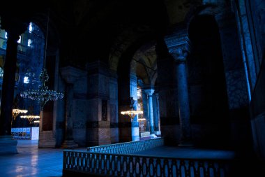 Ayasofya, İstanbul 'da bir müze, tarihi bazilika ve camidir. Bizans İmparatoru Justinianus tarafından 532-537 yılları arasında İstanbul 'da inşa edildi. Fotoğraf çekimi tarihi 14 Haziran 2020