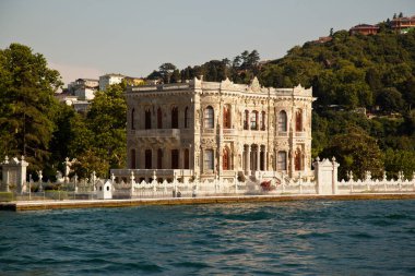 İstanbul, İstanbul İstanbul Boğazı 'nın tarihi köşklerinde 22 Haziran 2019 tarihinde olağanüstü geleneksel Kucukksu Pavyonu