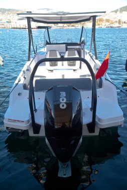 Türkiye 'nin tek ve en büyük deniz fuarı olan Bosphorus Boat Show, 26 Ekim - 3 Kasım 2024 tarihleri arasında MarinTurk İl Limanı Marina Pendik' te, Merkür yat motoru, çekim tarihi 27 Kasım 2024