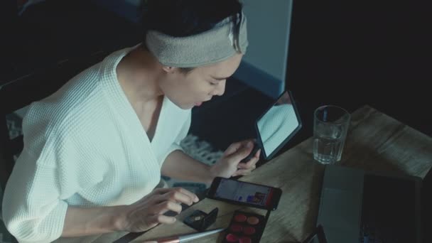 Young Asian Transgender Queer Man Learns How Makeup Online Laptop — Stock Video