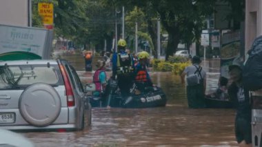 Chiang Mai sel baskını, Kuzey Tayland 'da şiddetli yağmurlar nedeniyle nehir taşkınları. Yüksek kalite 4k görüntü