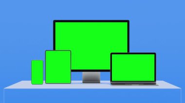 Krom Anahtar için Yeşil Ekranlı Laptop Bilgisayar ve Akıllı Telefon. Akıllı Telefonun Mock Up 'ı ve Mavi Arkaplanda Kromakey için Yeşil Ekran Tableti. Elektronik Nesneler Sunumu