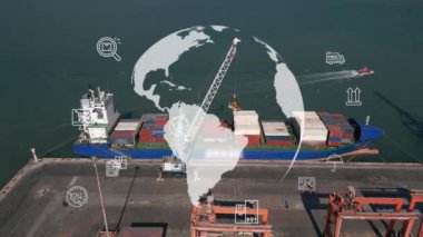 Birçok kargo konteynırı sırasıyla ithalat ihracat portu üzerinde lojistik iş veya ulaşım kavramı. Yüksek kalite 4k görüntü