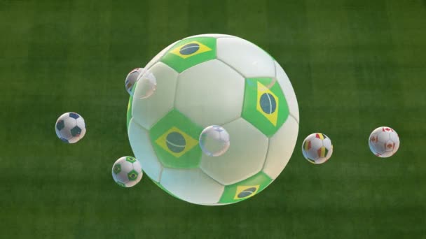 2022年カタールサッカーカップ サッカーワールドカップの参加者全員サッカーボールとスタジアムの空中映像を回転させます 高品質4K映像 — ストック動画
