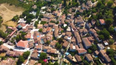 Hava görüntüsü. Selçuk Sirince üzerinde uçuyor. Hava kamerası görüntüsü. Manzara manzarası. Hindi Sirince Selçuk Aydın. Yüksek kalite 4k görüntü