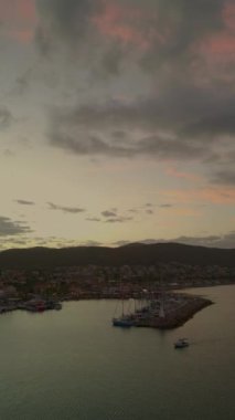 İzmir Urla Türkiye hava görüntüsü. Karantina adası. Yüksek kaliteli FullHD görüntüler