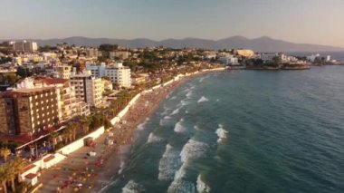 Kusadasi, Türkiye - 07 23 2022, Kusadasi Türkiye Kadınlar Plajı. Yüksek kalite 4k görüntü