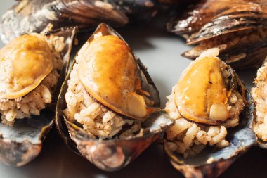 Limonlu midye dolması - Midye Dolma. Yüksek kalite fotoğraf