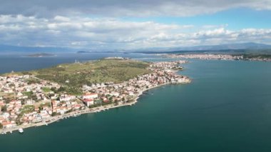 Balikesir Ayvalik ve Cunda adasının hava manzarası. Yüksek kalite 4k görüntü