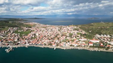 Balikesir Ayvalik ve Cunda adasının hava manzarası. Yüksek kalite 4k görüntü