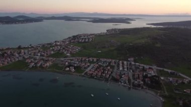 Balikesir Ayvalik ve Cunda adasının hava manzarası. Yüksek kalite 4k görüntü