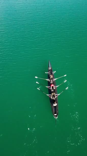 Sport Canoe Team Four People Rowing Tranquil Water Aerial View — Stockvideo