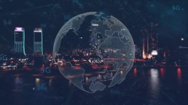 Modern şehir manzarası ve iletişim ağı konsepti. Telekomünikasyon. Bazı şeylerin interneti. Bilgi Teknolojisi Bilişim Teknolojisi. 5G mi? Akıllı şehir. Dijital dönüşüm. Yüksek kalite 4k görüntü