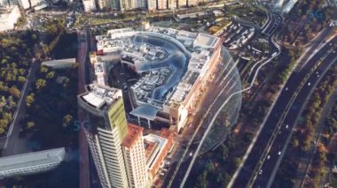 Akıllı şehir IOT interneti ICT dijital teknoloji fütüristik, otomasyon yönetimi akıllı dijital teknoloji VPN siber güvenlik enerjisi sürdürülebilir metaevren şehir sanal artırılmış. Yüksek