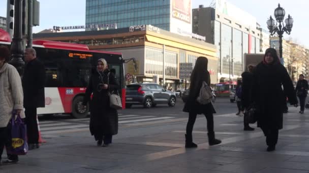 Ankara Turkey February 2023 Kizilay Square Skyscraper People Crowd Walking — Stock Video