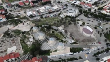 Alacati Yel Değirmenleri 'nin 4K hava görüntüsü. Yüksek kalite 4k görüntü