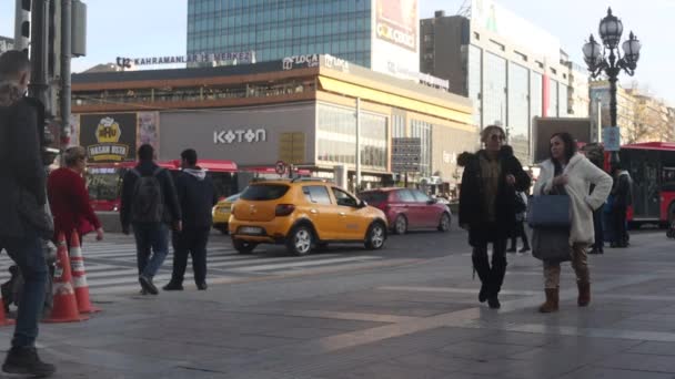 Ankara Turkey February 2023 Kizilay Square Skyscraper People Crowd Walking — 图库视频影像