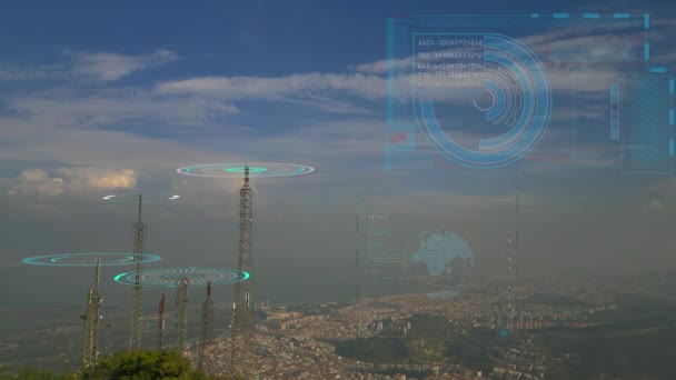 Telekomünikasyon Kulesinin Yakınındaki Hava Görüntüsü Telekom Kulesi Antenleri Uydusu Mobil — Stok video