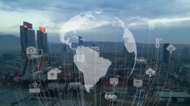 Fütürist ağ bağlantısı ve veri iletişimi olan şehir manzarası. Teknoloji konsepti. - Evet. Yüksek kalite 4k görüntü