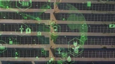 Güneş enerjisi ve teknoloji konsepti. Yenilenebilir enerji. Akıllı şebeke Yüksek kalite 4k görüntü