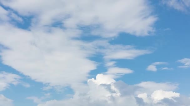 Chmury Upływu Czasu Bujne Chmury Się Poruszają Białe Światła Chmurzą — Wideo stockowe