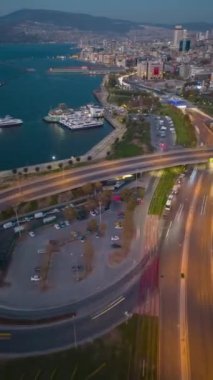 Güzel şehir İzmir, Türkiye. 4k Timelapse . Yüksek kaliteli FullHD görüntüler