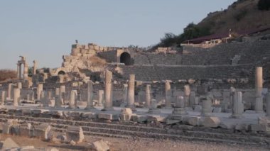 Antik Ephesus şehrindeki binalar, Antik Binalar. Tarihsel yerler. Yüksek kalite 4k görüntü