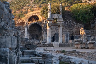 Antik Ephesus şehrindeki binalar, Antik Binalar. Tarihsel yerler. Yüksek kalite fotoğraf