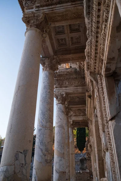 古代都市エフェソスにあるケルサス図書館 トルコのセルカンにあるアナトリア 高品質の写真 — ストック写真