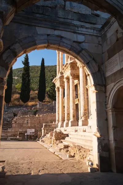 Edifícios Cidade Antiga Éfeso Edifícios Antigos Lugares Históricos Foto Alta Imagens Royalty-Free