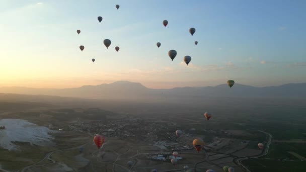 Landschaft Von Pamukkale Park Und Viele Heißluftballons Den Morgenhimmel Türkei — Stockvideo