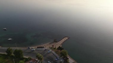 Urla Cesmealti izmir gelinkaya adlı küçük bir deniz kasabasından görüntüler. Yüksek kaliteli FullHD görüntüler