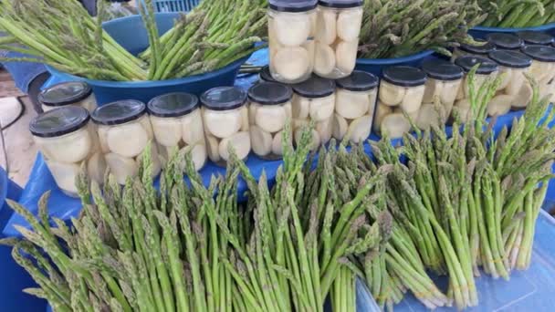 Video Stánku Zeleninou Čerstvými Artyčoky Farmářském Trhu Urla Turkey Regionální — Stock video