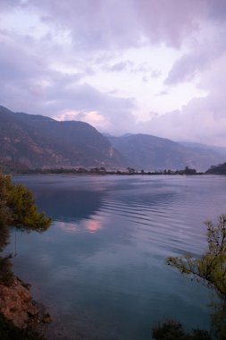 Oludeniz Plajı ve Blue Lagoon Oludeniz plajı Türkiye 'nin en iyi plajlarıdır - Fethiye, Türkiye. Yüksek kalite fotoğraf