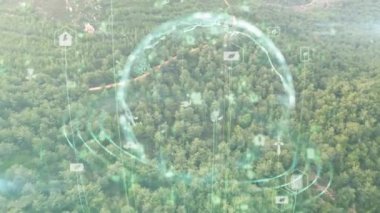 Yeşil orman hava manzarası ve çevresel teknoloji kavramı. Yeşil teknoloji. Ekoloji. Yeşil dönüşüm. GX. SDG 'ler. Yüksek kalite 4k görüntü