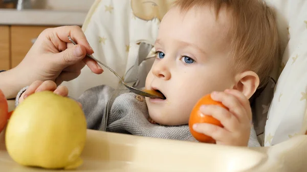 Cute Baby Boy Sitting Highchair Eating Porridge Fresh Fruits Concept — Stock Photo, Image