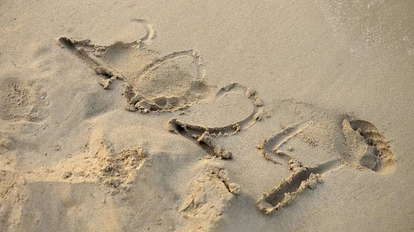 Primer Plano Huella Femenina Durante 2024 Año Escrito Húmedo Playa — Foto de Stock