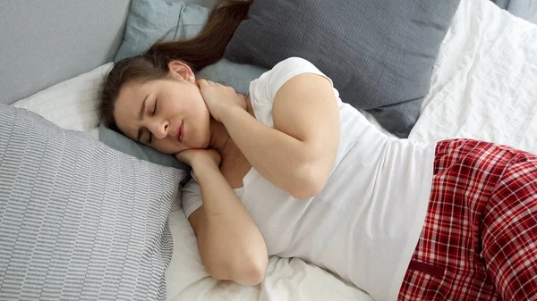 Young Woman Feeling Pain Neck Massaging Muscles Sleeping Uncomfortable Bed — Stock Photo, Image