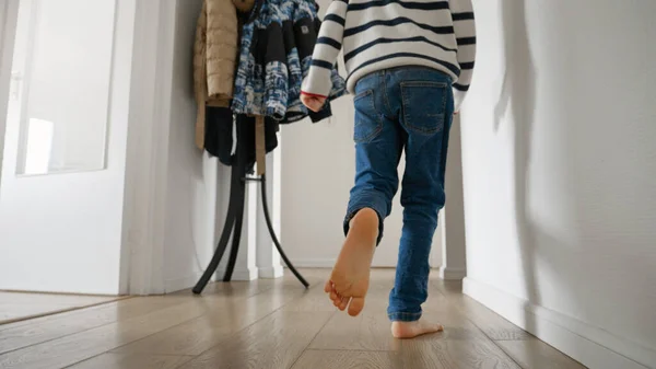 Little Boy Feet Running Wooden Floor Long Corridor Home Concept — Stock Photo, Image